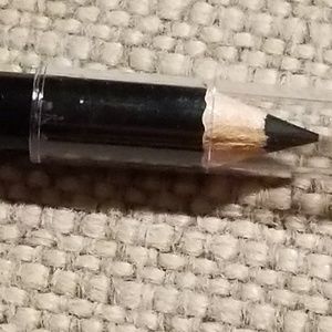 Ellen Tracy  eyeliner pencil
